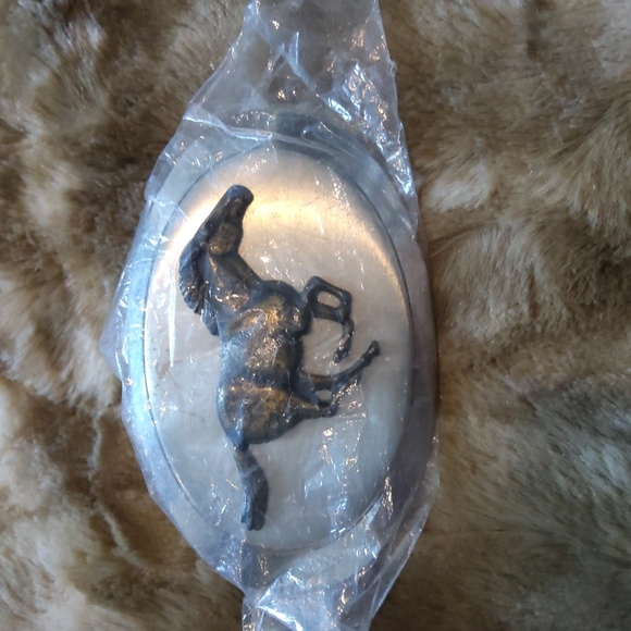 Vintage Mustang Galloping Horse Western Belt Buckle Unisex - Picture 8 of 11